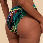 1748934059cdc64ab23e194db57ba07c9e5c793b2f_thumbnail_900x.webp
